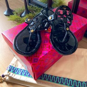 Pre-owned Tory Burch Miller Black Patent Leather Sandala